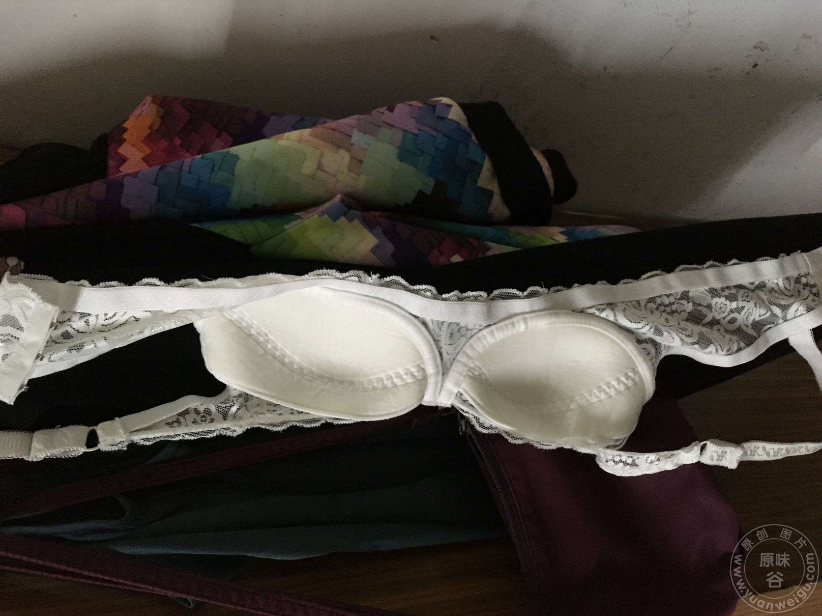 ��������